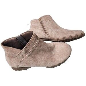 Skechers Leather Bootie Mush Size 6 NWOT Side Zip Comfort